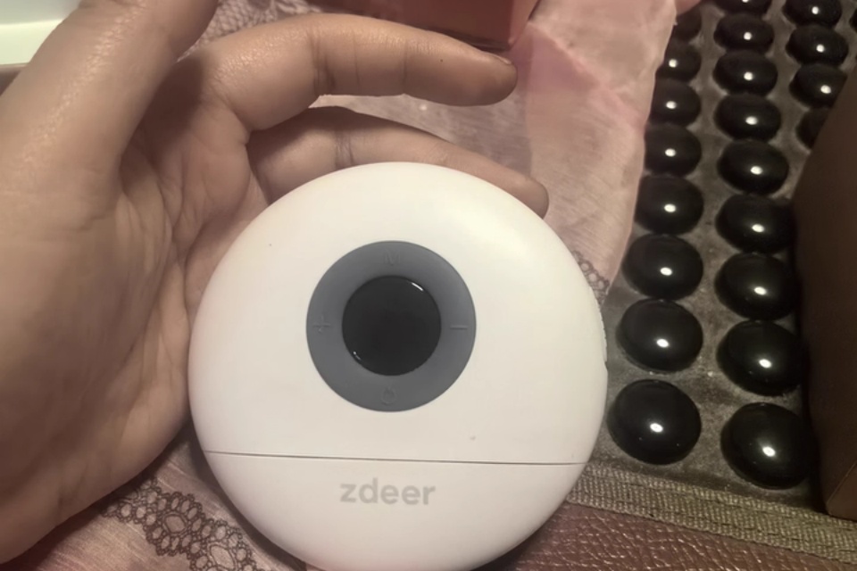 Electric facial massage tool