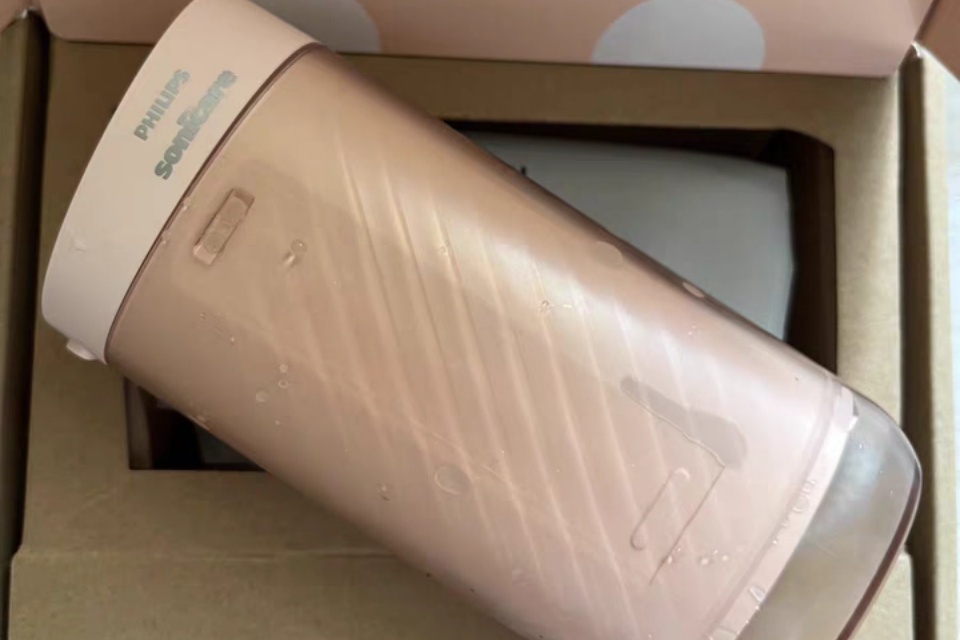 Electric smart water flosser