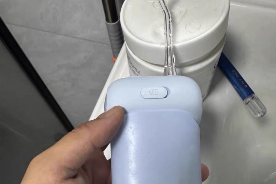 Electric smart water flosser