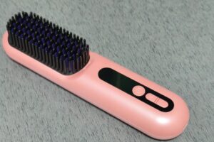 Electric straightening comb