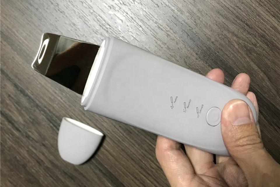 Ultrasonic Skin Scrubber